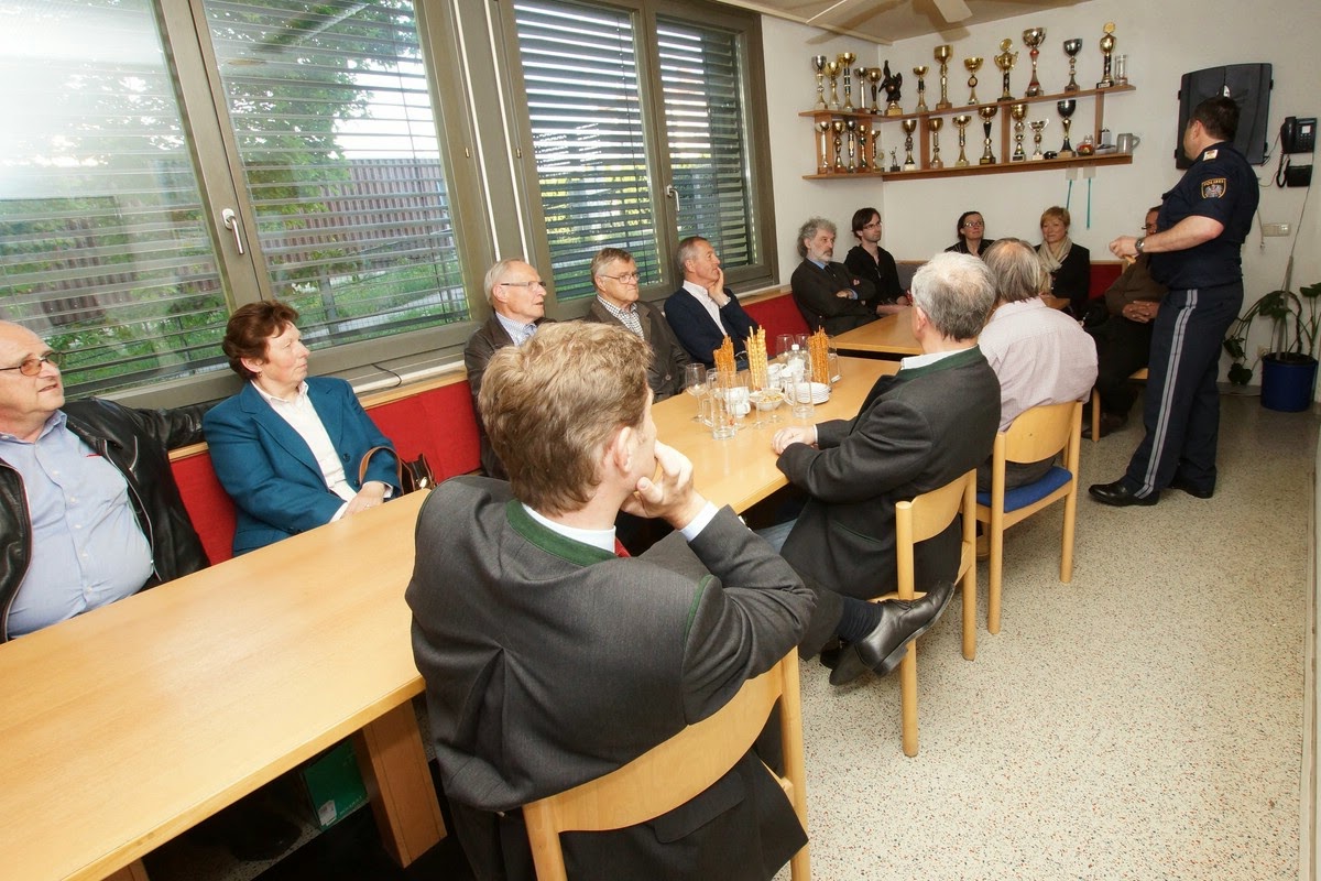 O Fotomagazin / AAB Leonding zu Besuch bei der Polizeiinspektion Leonding - 2014
